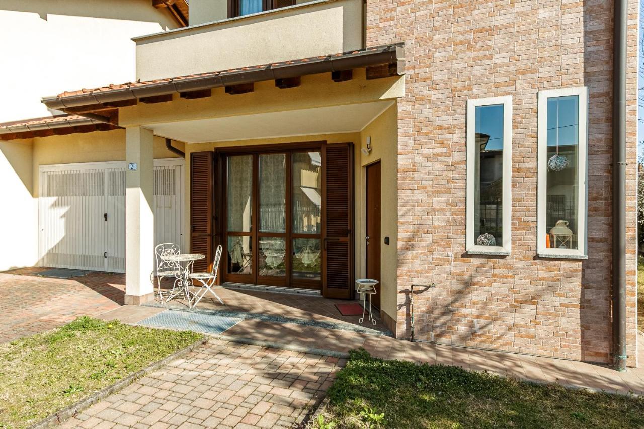 Le Quattro Stelle Villa Cardano Al Campo Exterior foto