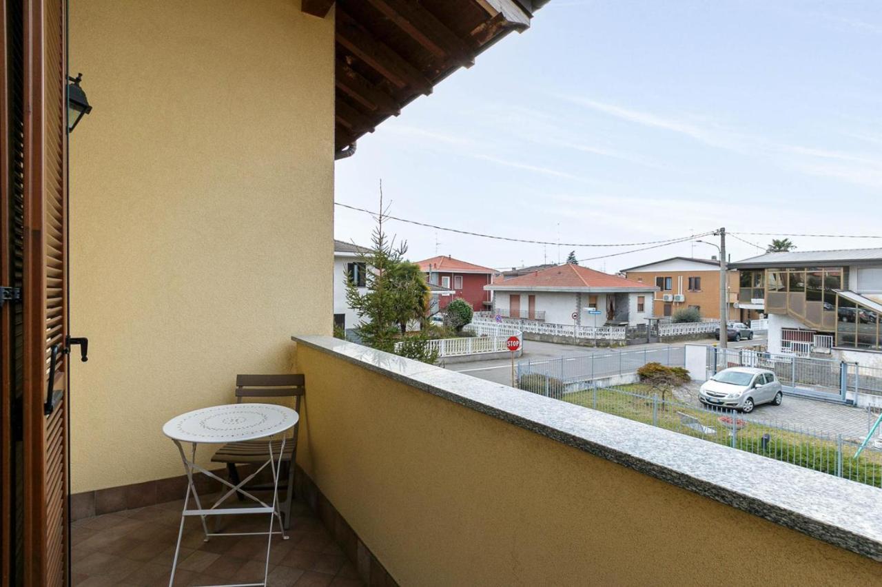 Le Quattro Stelle Villa Cardano Al Campo Exterior foto