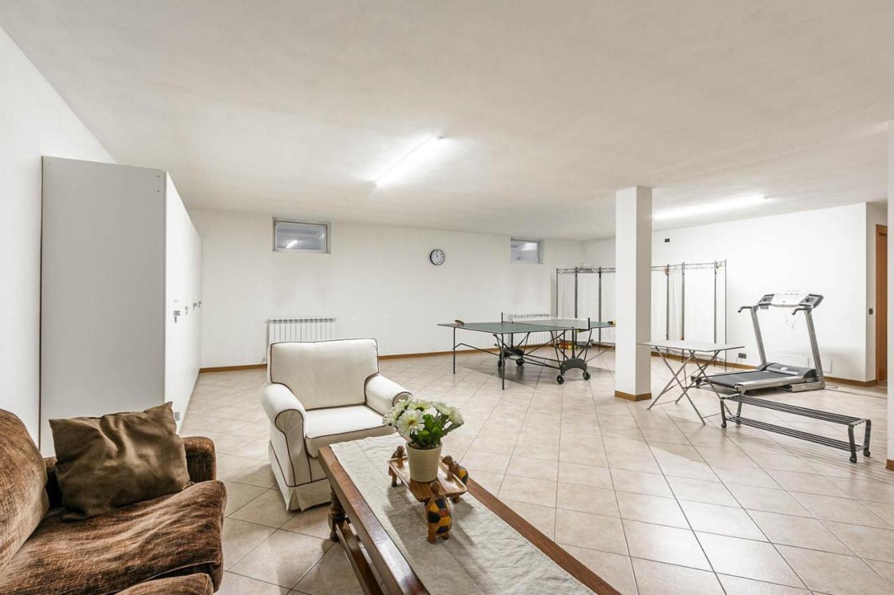 Le Quattro Stelle Villa Cardano Al Campo Exterior foto